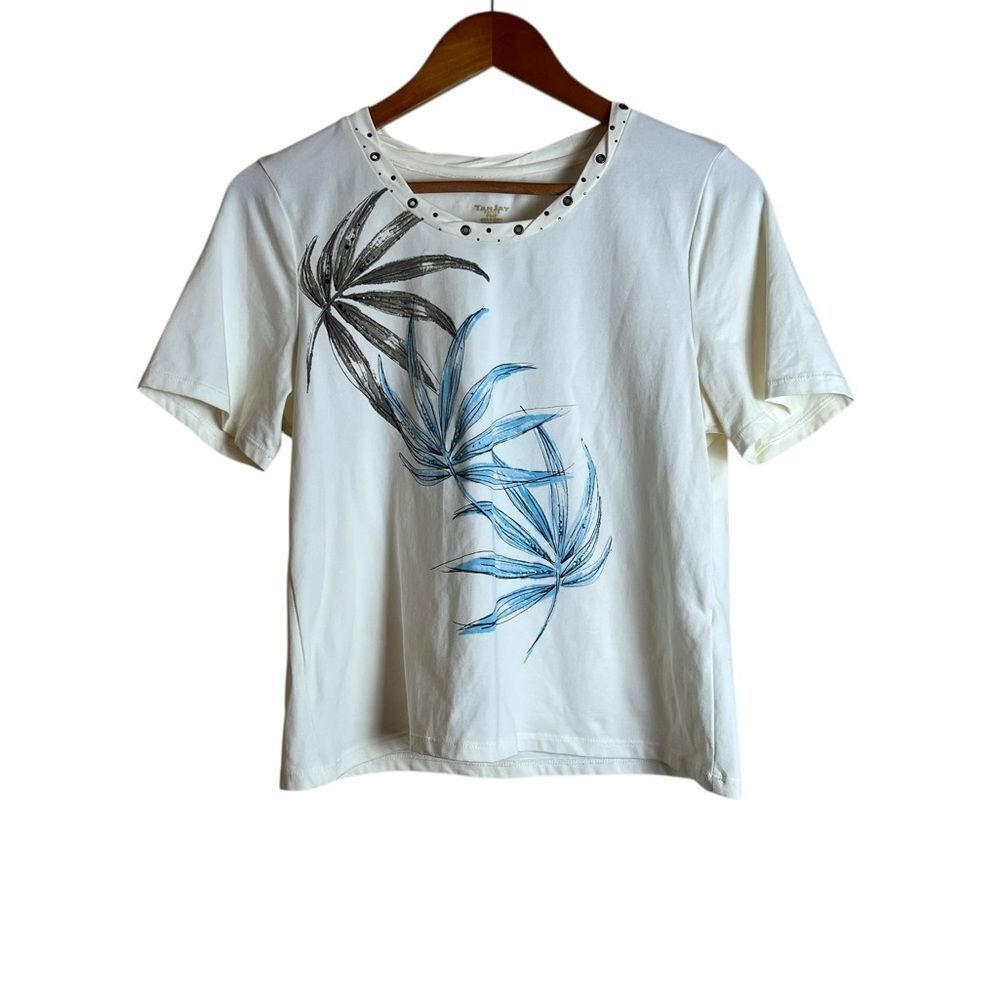3 for $30! Tan jay patterned short sleeve shirt
